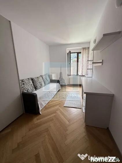 Apartament cu 3 camere decomandat în Centrul Istoric