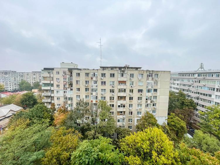 Apartament cu 2 camere decomandat în Crângași