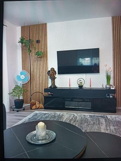 Apartament cu 2 camere decomandat în Sânpetru