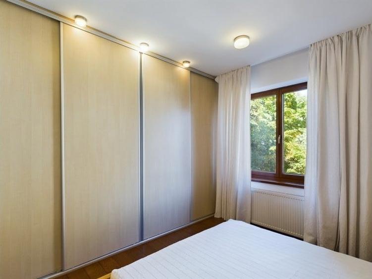 Casă cu 8 camere cu Teren 350 Mp în Kiseleff