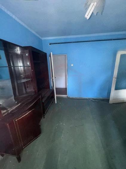 Apartament cu 2 camere semidecomandat în Micro 40