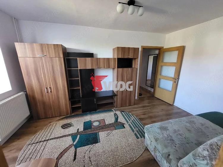 Apartament cu 2 camere semidecomandat, mobilat în Complex Studențesc