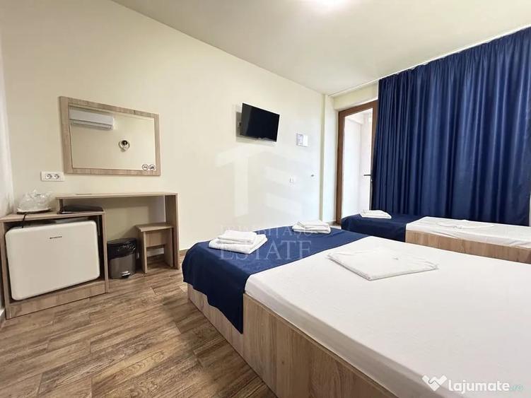 Casă cu 16 camere cu Teren 1022 Mp în Central