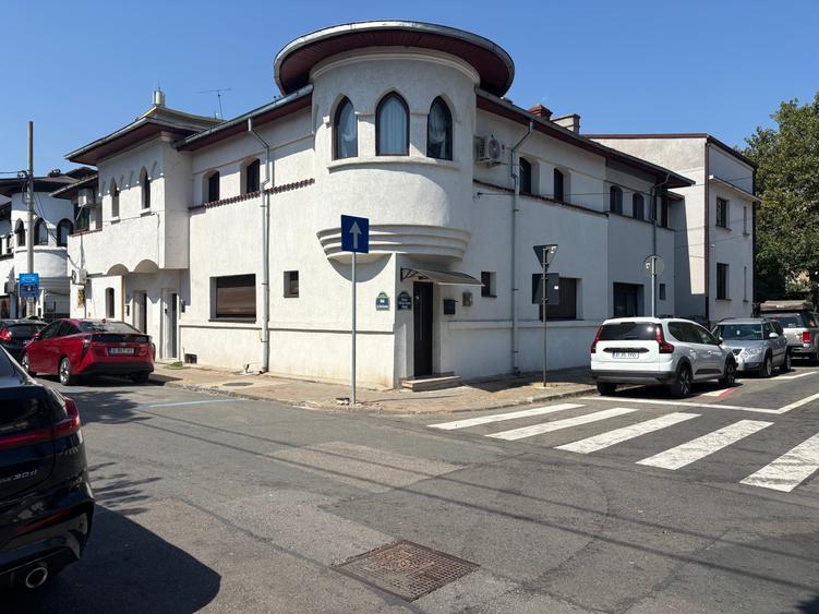 Apartament cu 2 camere semidecomandat în Grivița