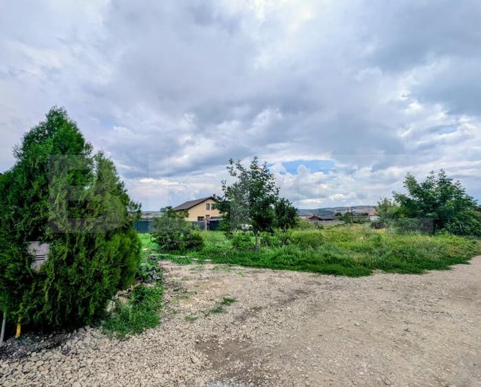 Teren Construcții intravilan de 432 mp, în Partoș