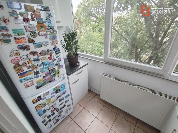 Apartament cu 3 camere decomandat, mobilat în Girocului