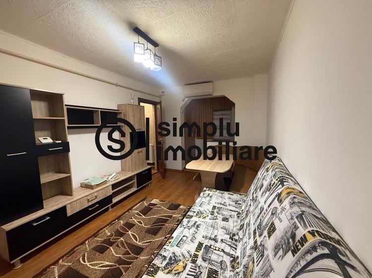 Apartament cu 3 camere semidecomandat, mobilat în Craiovița Nouă