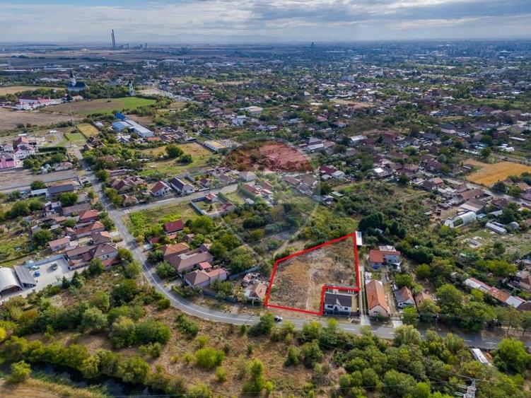 Teren Construcții intravilan de 2069 mp, în Gai
