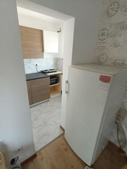 Garsonieră decomandată în Central