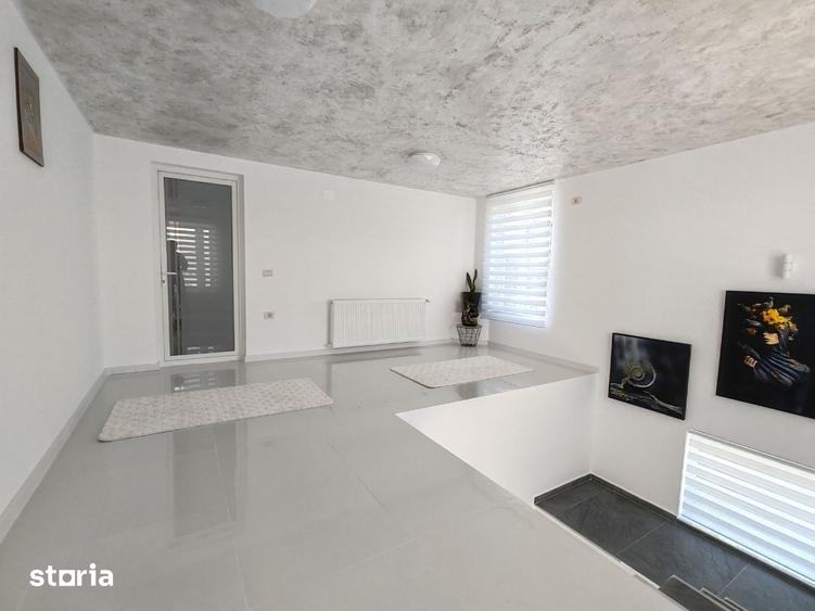 Casă cu 4 camere cu Teren 300 Mp în Craiovei