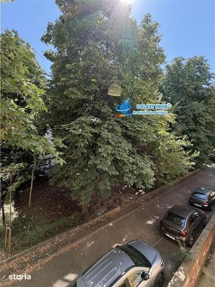 Apartament cu 2 camere decomandat în Basarabia