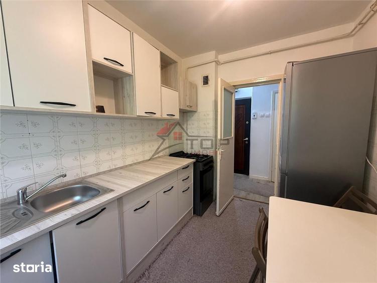 Apartament cu 2 camere semidecomandat în Zona industrială