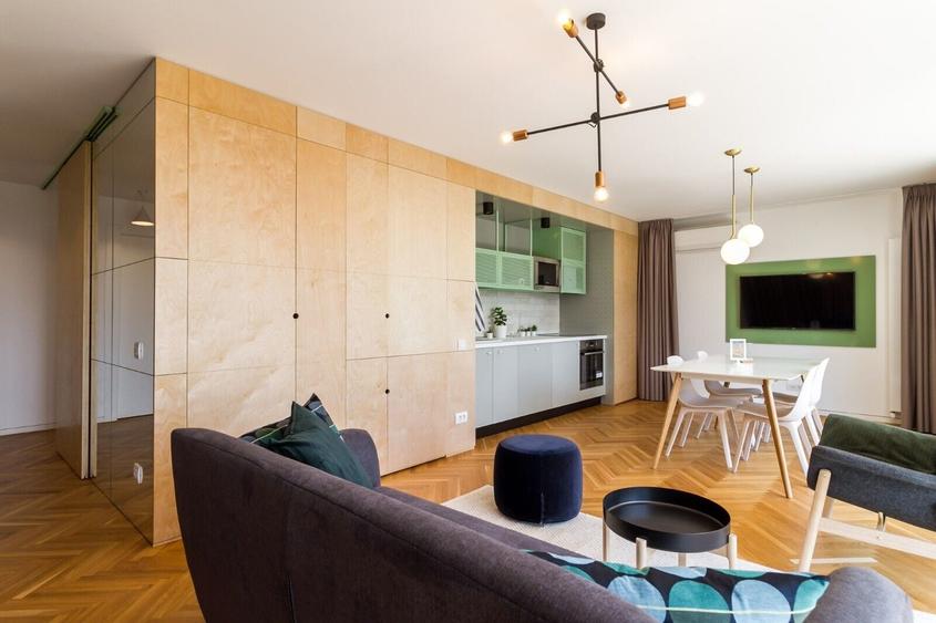 Apartament cu 4 camere decomandat, mobilat în Calea Victoriei