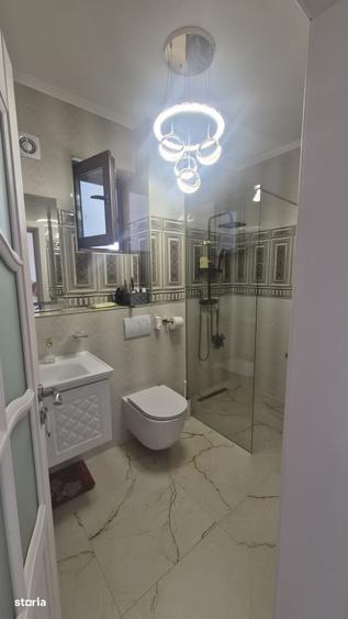 Casă cu 4 camere în Central