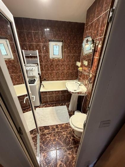 Apartament cu 2 camere decomandat în Nicolina