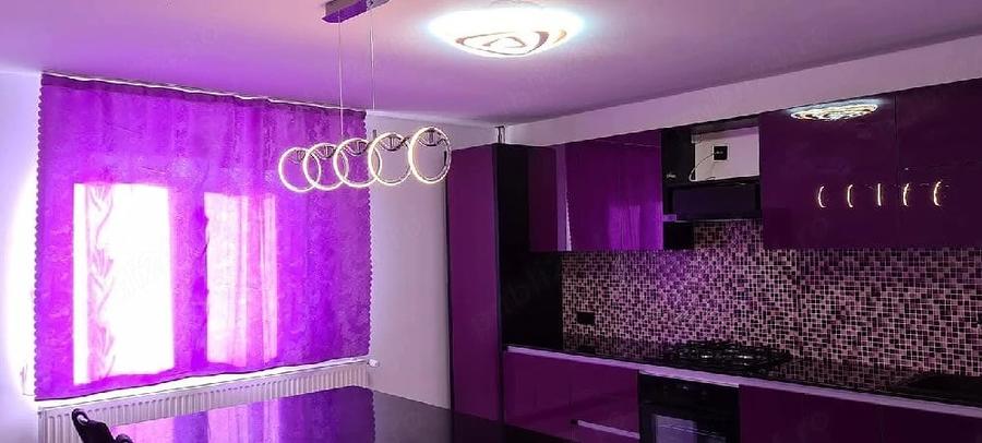 Casă cu 7 camere cu Teren 820 Mp în Central