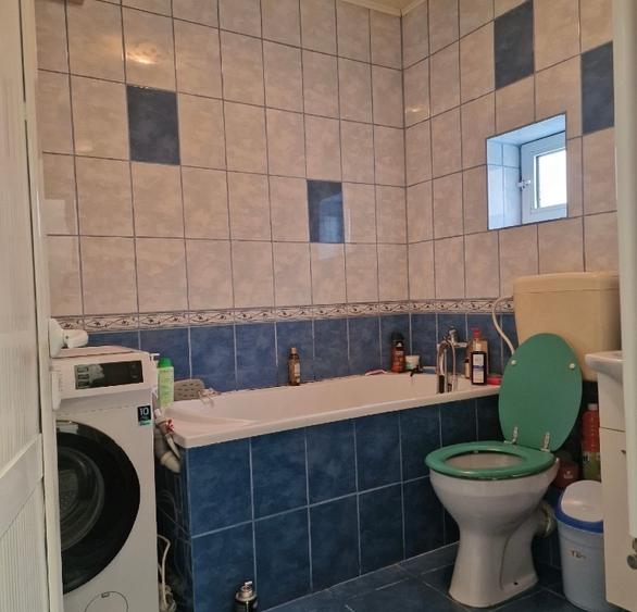 Casă individuală cu 4 camere cu Canalizare în Chitila