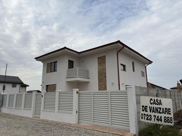 Casă cu 4 camere în Central