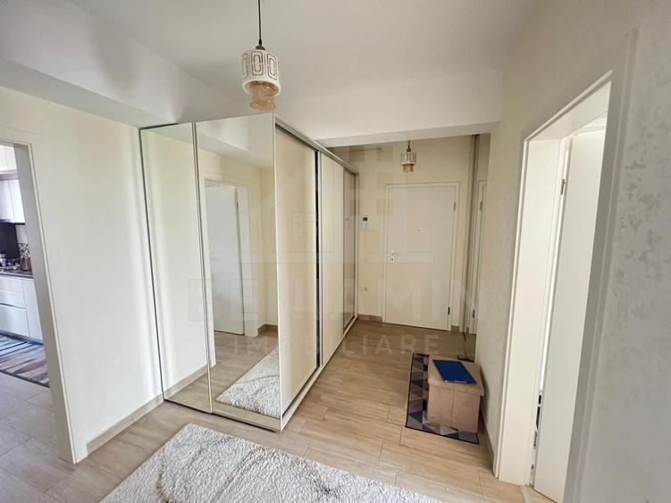 Apartament cu 2 camere decomandat, mobilat în Tractorul