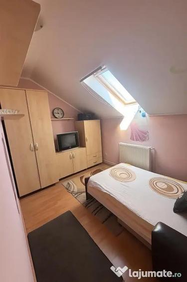 Apartament cu 3 camere decomandat în Sângeorgiu de Mureș