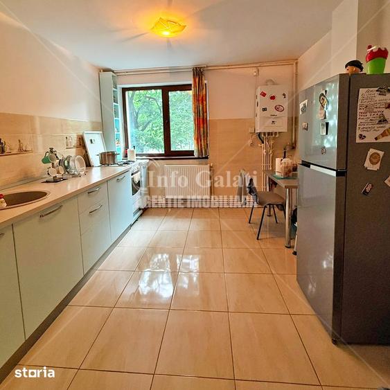 Apartament cu 4 camere în Mazepa 1