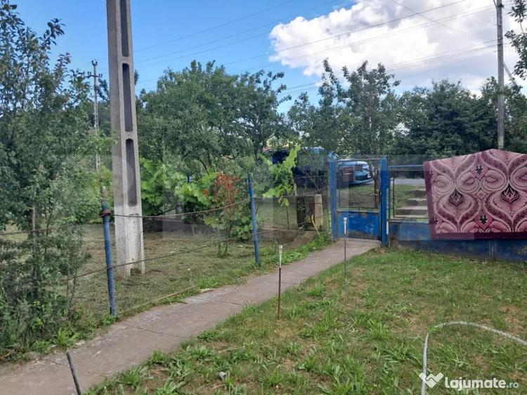 Casă cu 2 camere cu Teren 650 Mp în Central