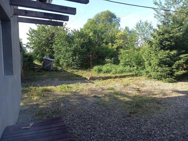 Casă cu 4 camere cu Teren 1700 Mp în Pătrăuți
