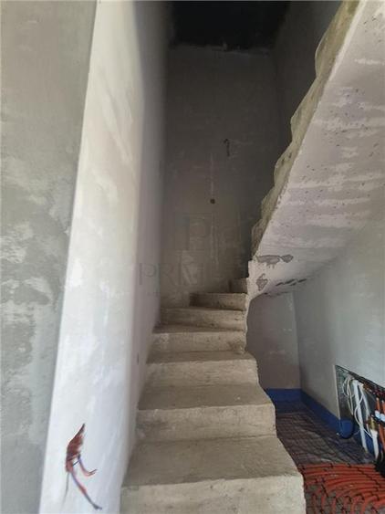 Duplex cu 4 camere cu Canalizare în Moșnița Nouă