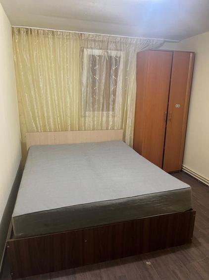 Apartament cu 2 camere decomandat în Apărătorii Patriei