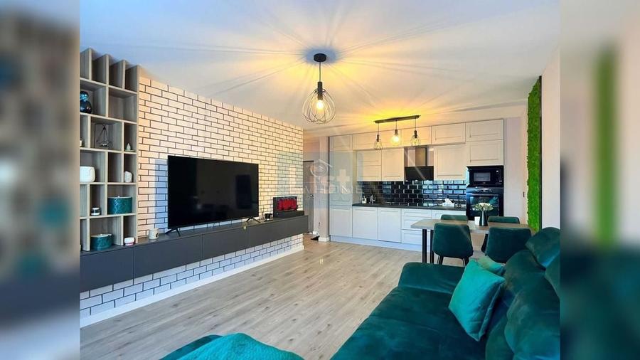 Apartament cu 2 camere semidecomandat, mobilat în Sopor