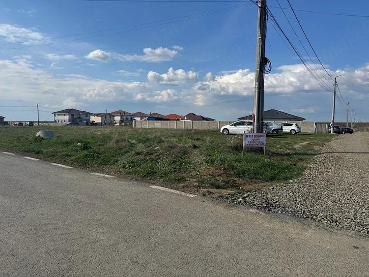 Teren de 724 mp, în Sânandrei