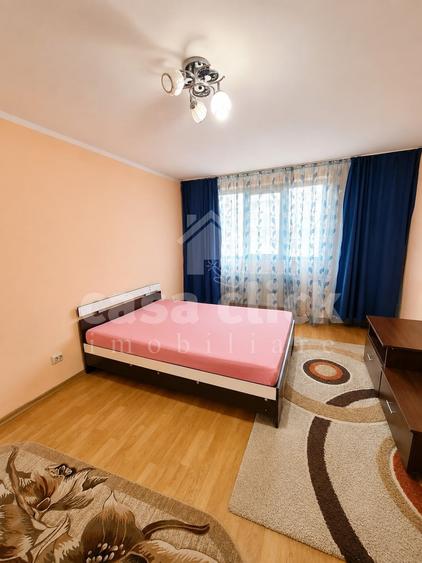Garsonieră decomandată în