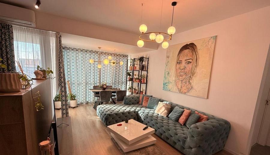Apartament cu 3 camere semidecomandat, mobilat în Chitila