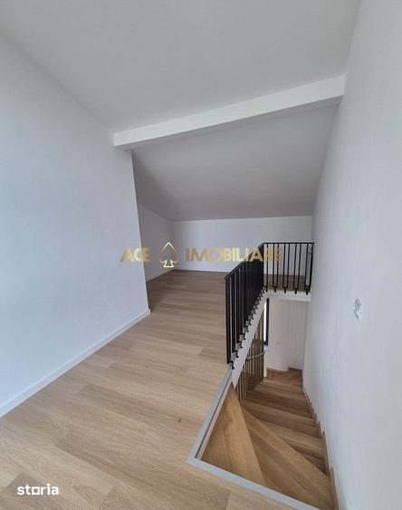 Casă cu 8 camere cu Teren 100 Mp în Tineretului