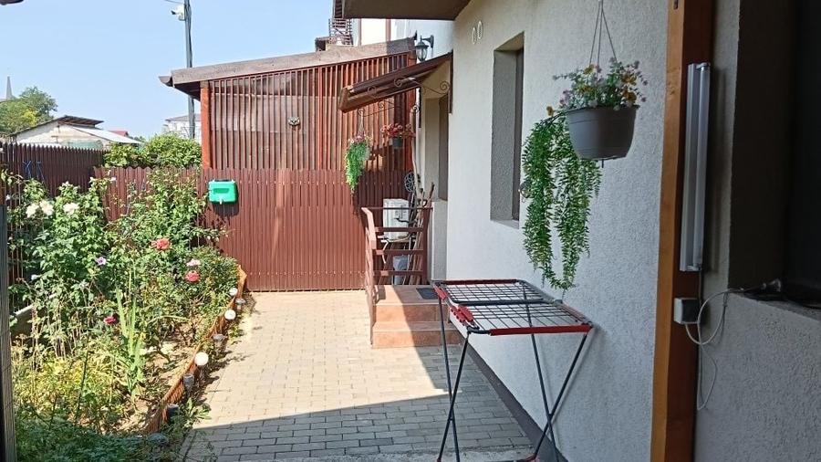 Apartament cu 2 camere decomandat în Exterior Vest
