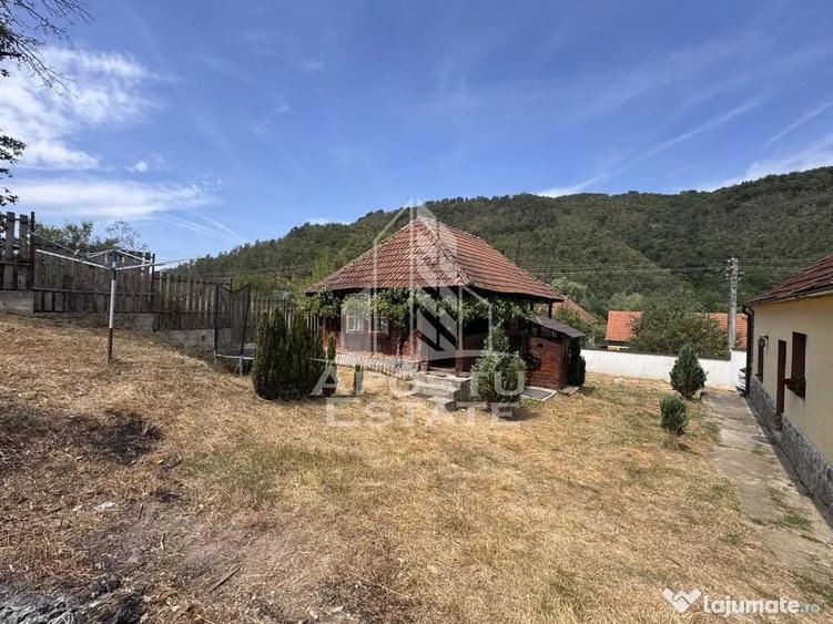 Casă cu 4 camere cu Teren 647 Mp în Dăbâca