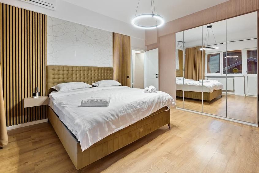Apartament cu 5 camere decomandat, mobilat în Magheru