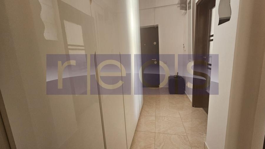 Apartament cu 2 camere decomandat, mobilat în Central