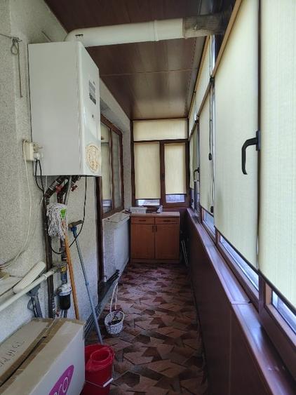 Apartament cu 3 camere decomandat, mobilat în Central