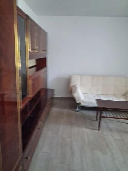 Garsonieră decomandată în Take Ionescu