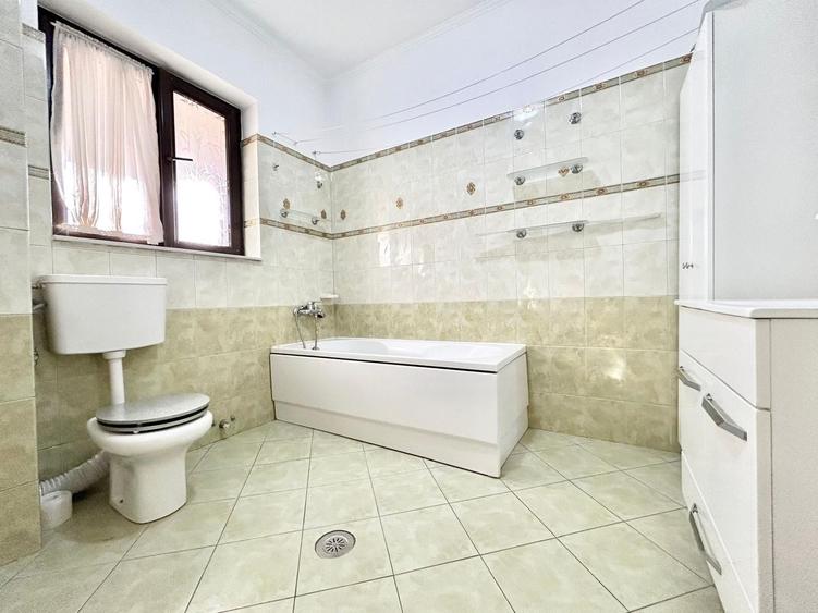 Apartament cu 4 camere decomandat, mobilat în Șoseaua Nordului