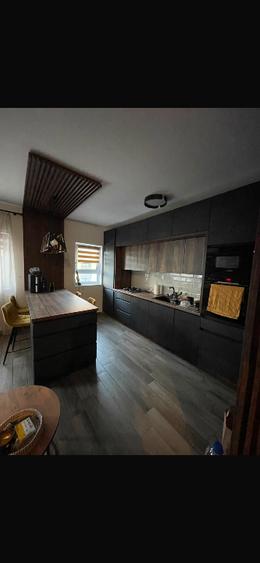 Apartament cu 2 camere semidecomandat în Ghirodei
