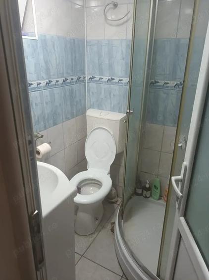 Casă cu 4 camere în Barieră