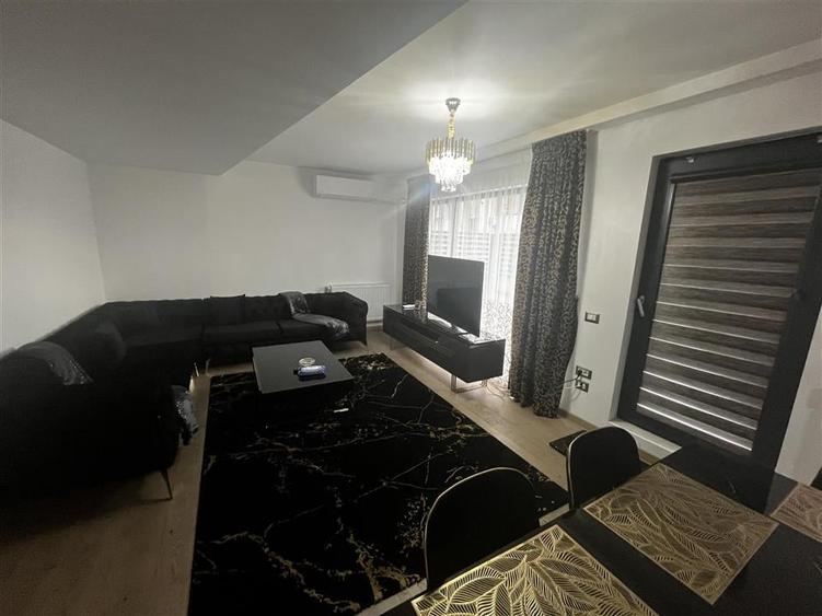 Apartament cu 4 camere decomandat, mobilat în Eminescu