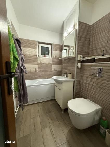 Apartament cu 4 camere decomandat, mobilat în Central