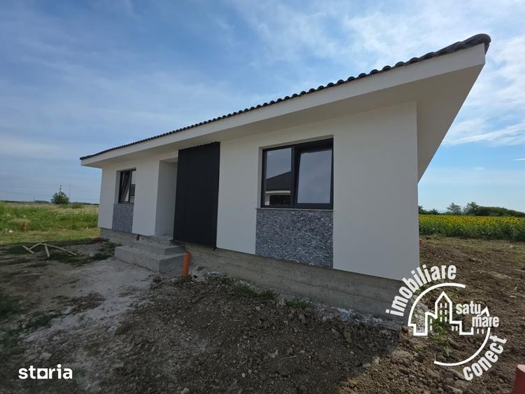 Casă cu 4 camere cu Teren 1200 Mp în Păulești