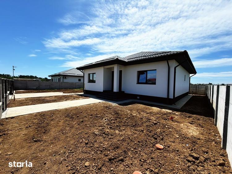Casă cu 4 camere cu Teren 500 Mp în Clinceni
