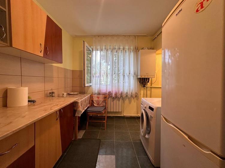 Apartament cu 2 camere semidecomandat în Prelungirea Ferentari