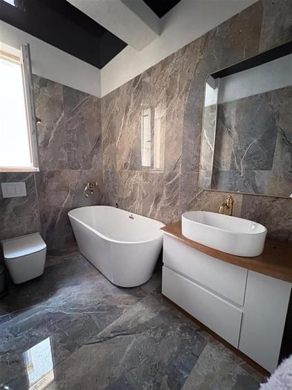Apartament cu 2 camere semidecomandat, mobilat în Șelimbăr