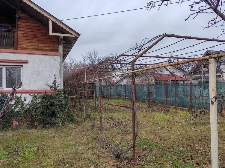 Casă cu 2 camere cu Teren 2600 Mp în Central
